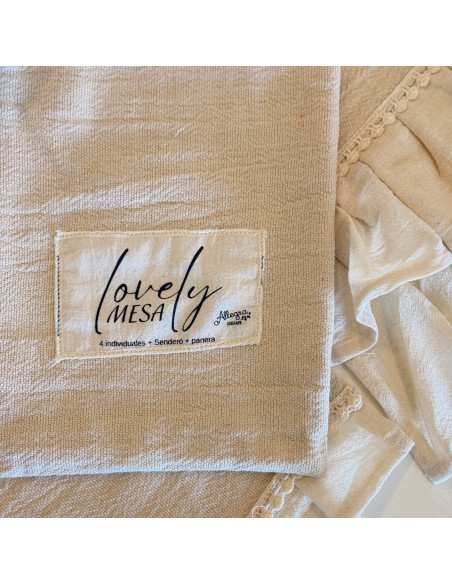 Set de Mesa Elena:  Individuales x 4, Camino y Panera