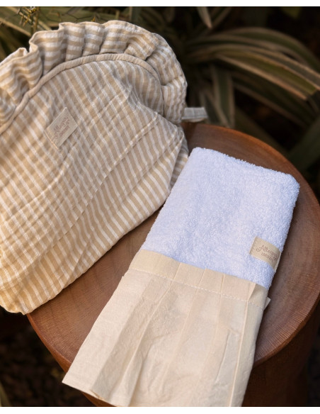 Promo 10 + 2 Necesers: Neceser + toalla de mano + lavander bag