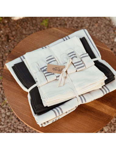 Combo Mesa Cuadros:  Mantel + 6 Ind + 6 servilletas + 6  servilleteros