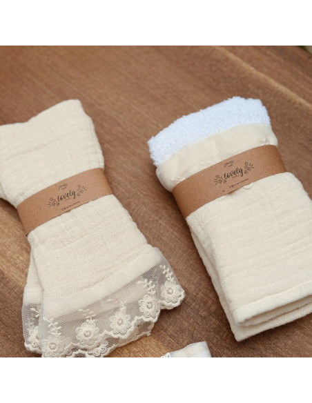 Set Lovely Bath:  2  Mini toallas + Jabón