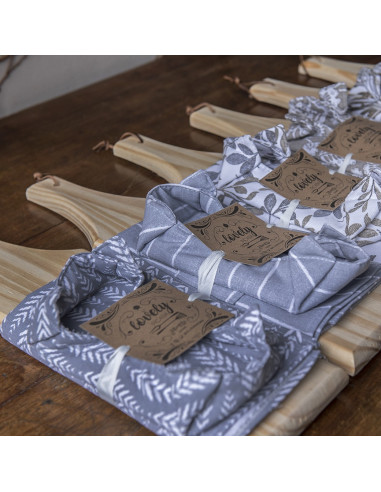 Set de Picada Clásica: Tabla + Camino + Panera +  2 Pinches