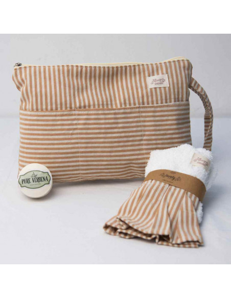 Neceser 3 bolsillos + Mini Toalla + jabón